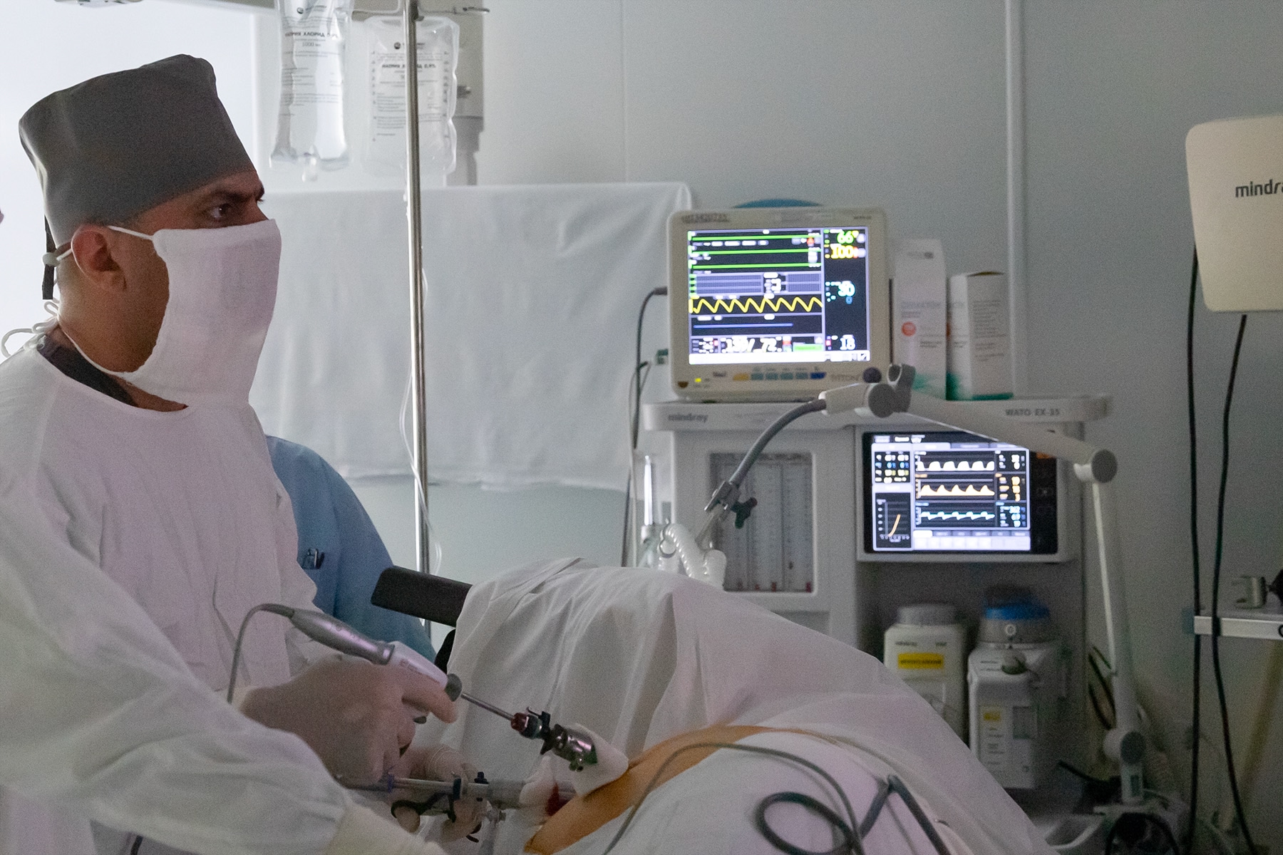 В МКБ Святителя Луки провели лапароскопическую нефроуретерэктомию